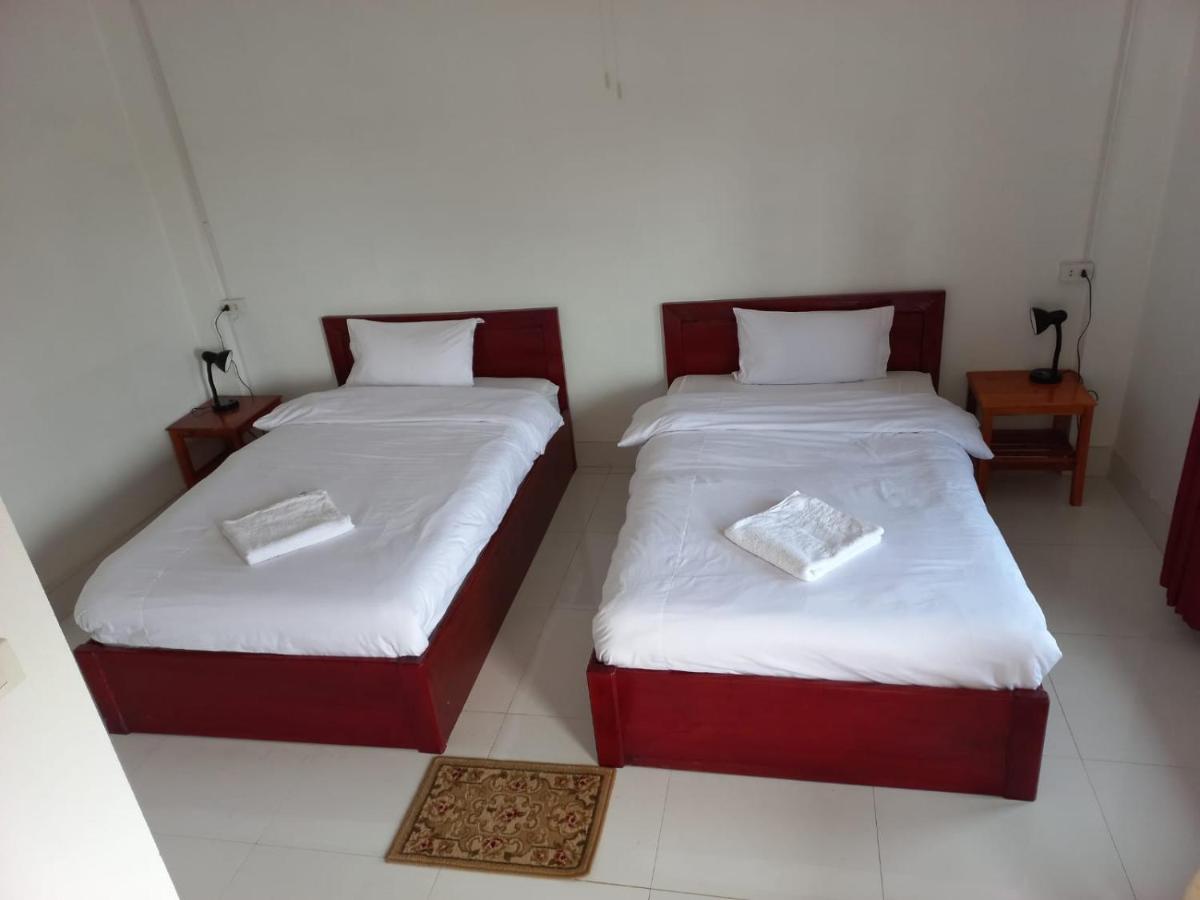 Sipanya Guesthouse Muang Phônsavan Dış mekan fotoğraf
