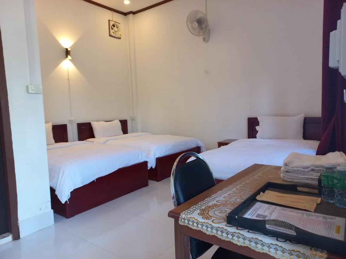 Sipanya Guesthouse Muang Phônsavan Dış mekan fotoğraf