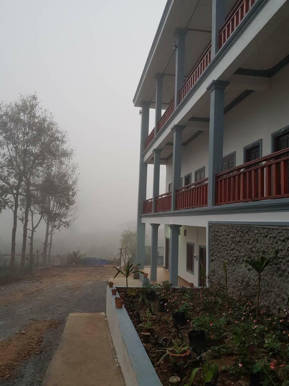 Sipanya Guesthouse Muang Phônsavan Dış mekan fotoğraf