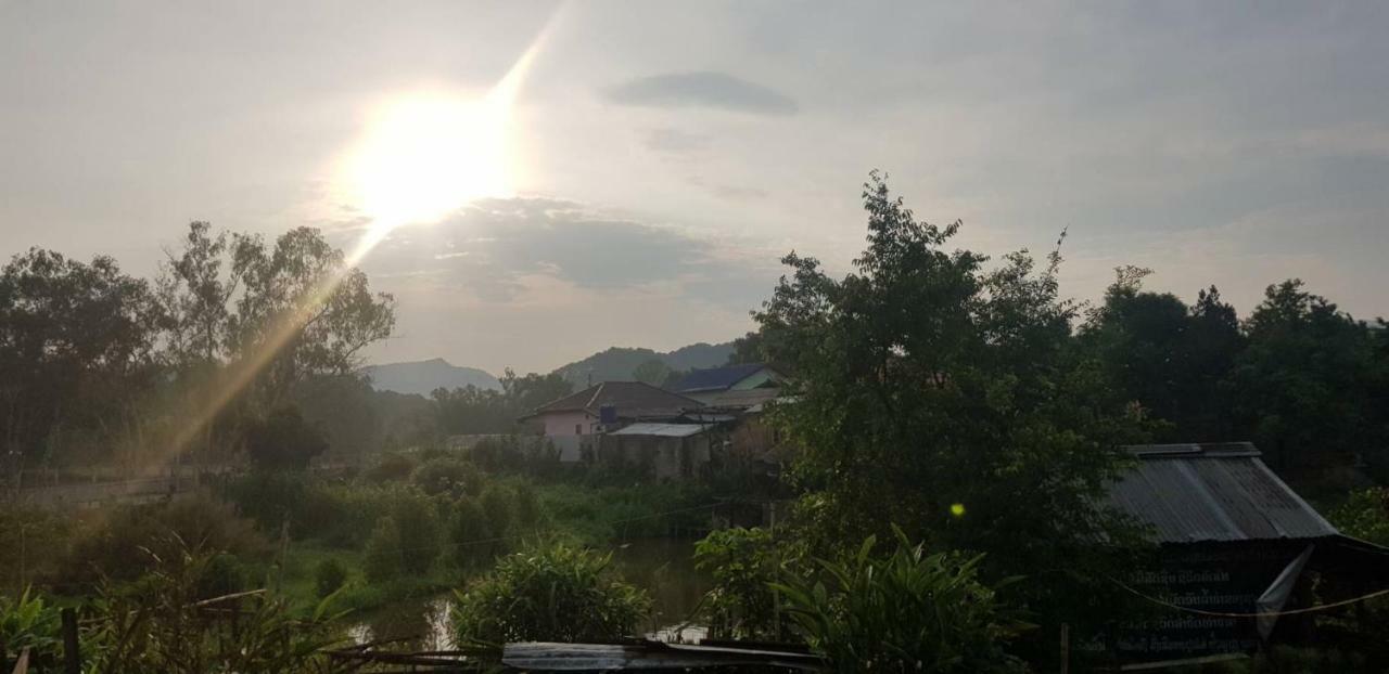 Sipanya Guesthouse Muang Phônsavan Dış mekan fotoğraf